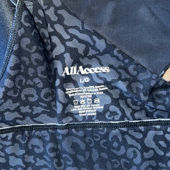 All Access Leopard Zip Front Sports Bra Size L - Picture 4 of 8